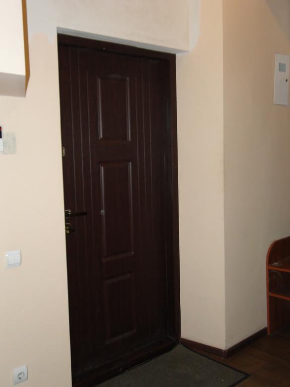 Doroshanka Central Lviv: Opera House Proximity with Private Parking Exterior photo